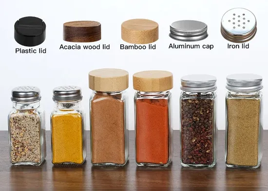 Eleganti bottiglie rettangolari in vetro per spezie, ideali per riporre gli oggetti in cucina