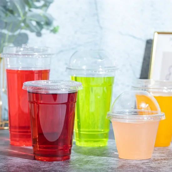 Bicchiere per bevande fredde monouso da 78 mm con coperchio piatto in plastica trasparente abbinabile