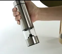 Macina sale e pepe a batteria, macina erbe elettriche in acciaio inossidabile per utensili da cucina