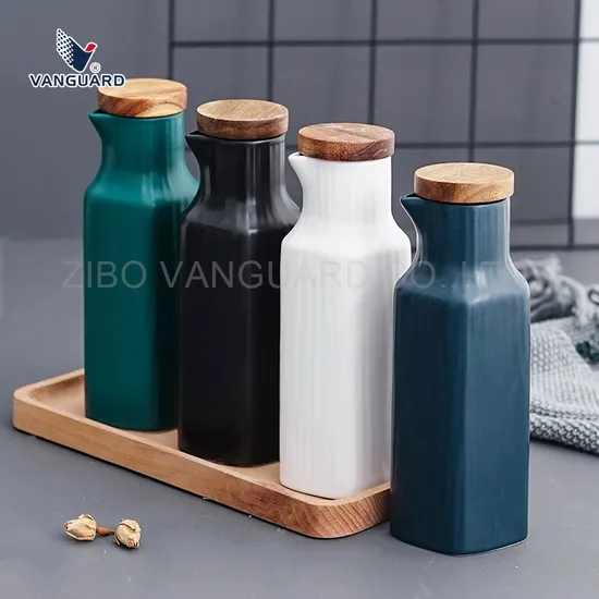 Bottiglia di olio in ceramica a coste in vendita calda, bottiglia di aceto in ceramica bianca, bottiglia di spezie in ceramica personalizzata